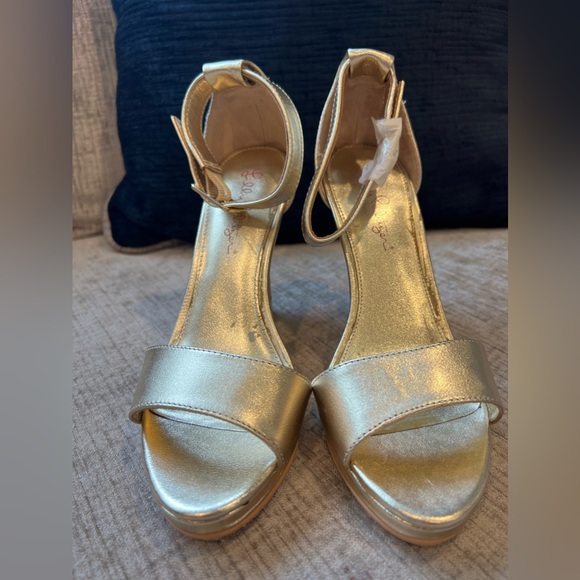 LILLY PULITZER BRIDGETT GOLD METALLIC LEATHER SANDALS size 7 - Picture 6 of 12